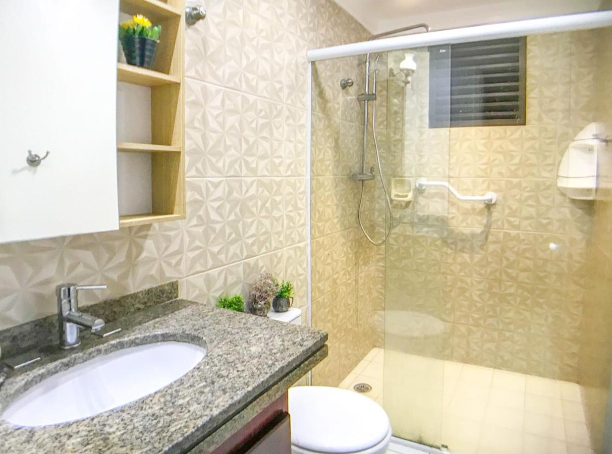 Apartamento A 70 Metros Da Praia De Pitangueiras Sp Guarujá Exterior photo